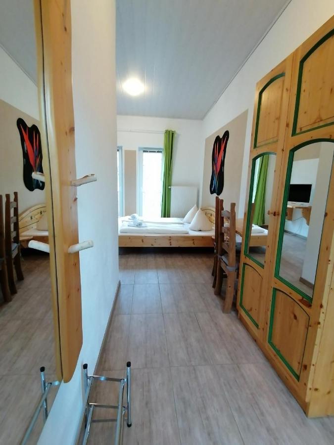 Campingplatz Am Treidlerweg Konigstein an der Elbe Bagian luar foto